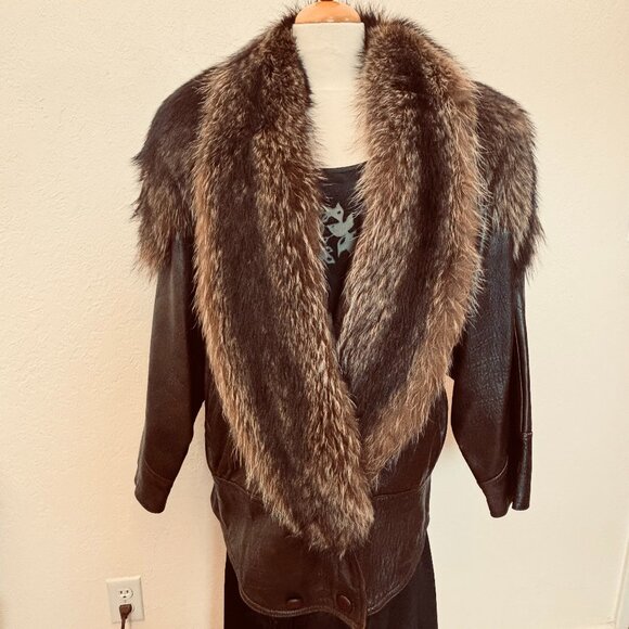Womans XL brown leather jacket Racoon fur trim on neck and shoulders VERY warm - Picture 1 of 7